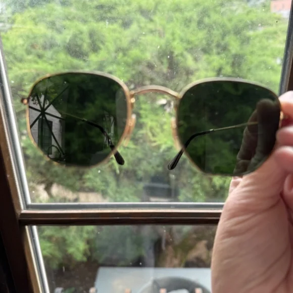 Ray Ban Sunglasses - Picture 6 of 9